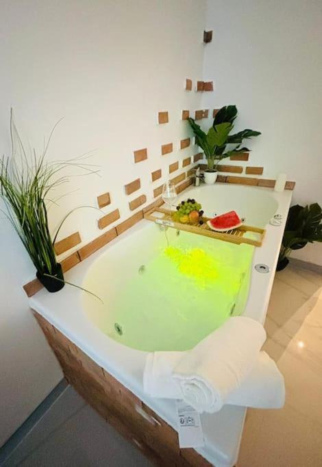 Studio Love Jacuzzi Marsiglia Esterno foto